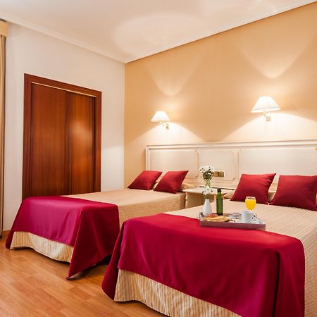 Hotel Victoria Linares  Exterior photo